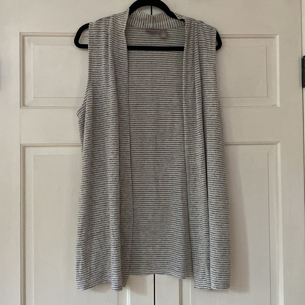 Chico’s Size 1 Gray White Striped CozySoft Blissful Knit Open Vest Chicos Medium